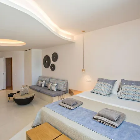 Unforgettable Tinos Complex