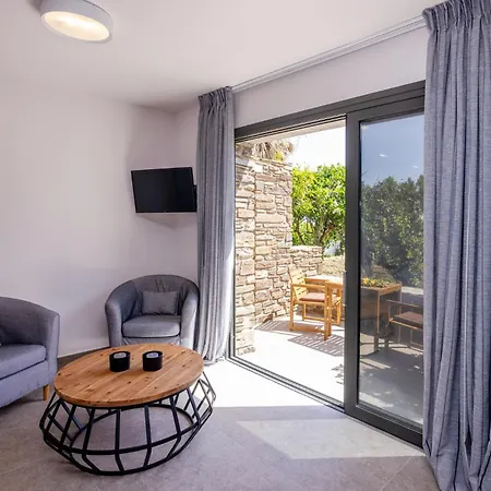 Unforgettable Tinos Complex *